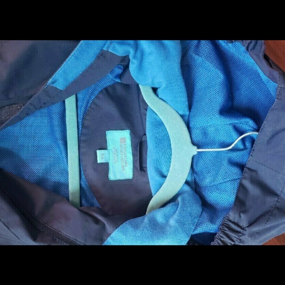Mountain Hardware Jacket - Picture 4 of 4